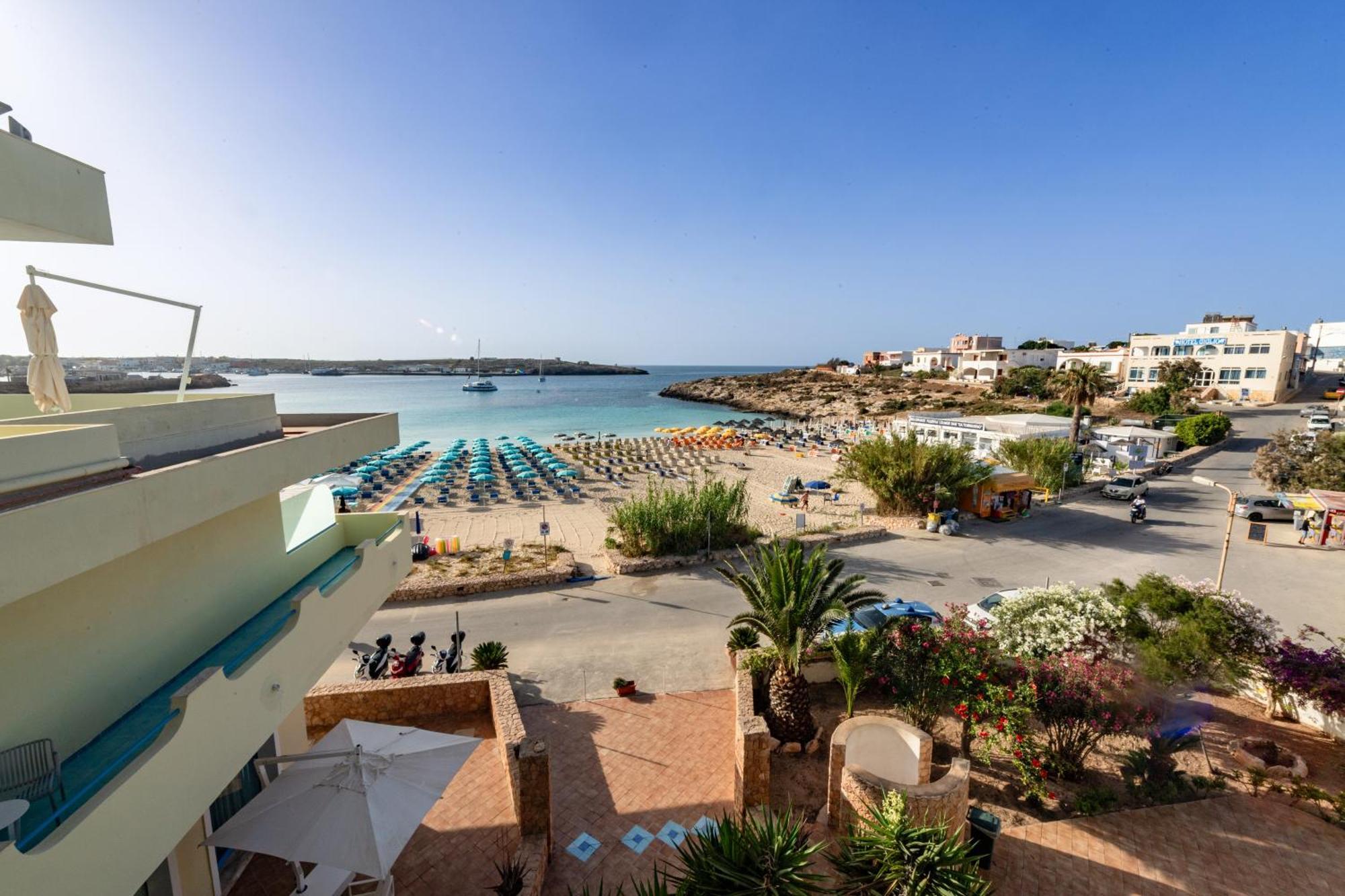 Hotel Baia Turchese Лампедуза Екстер'єр фото